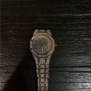 Luxury Silver Men's Watch with Diamond Accents